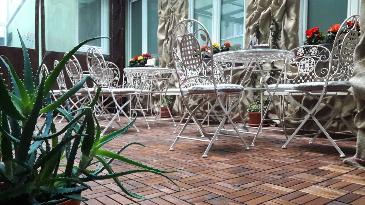 Boutique Hostel Kings N' Queens 자그레브 외부 사진